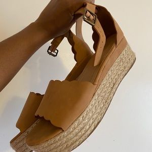 Tan/nude Espadrilles